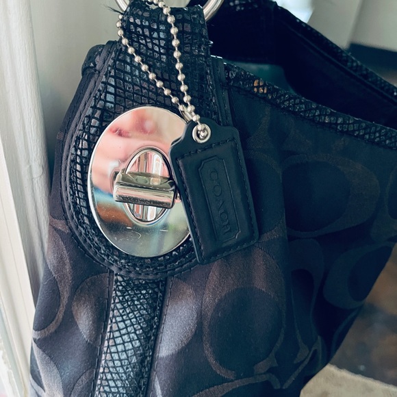 Black Coach Signature C Large Hobo Purse - Picture 5 of 8